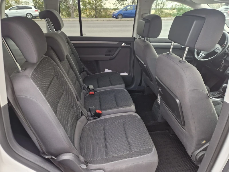 VW Touran 2.0TDI DSG , снимка 10 - Автомобили и джипове - 52011292