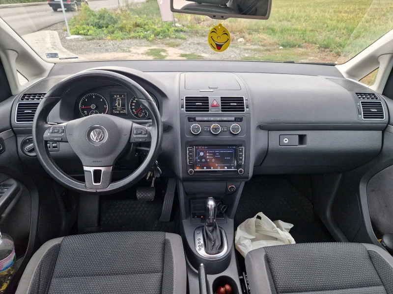 VW Touran 2.0TDI DSG , снимка 12 - Автомобили и джипове - 52011292
