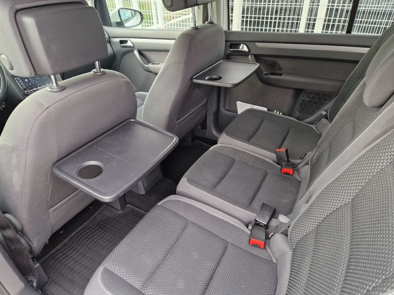 VW Touran 2.0TDI DSG , снимка 11 - Автомобили и джипове - 52011292