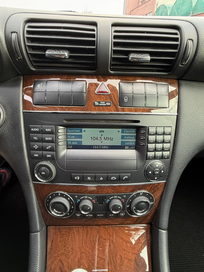 Mercedes-Benz C 270 C-220 НОВ ВНОС klima podgrev, снимка 14 - Автомобили и джипове - 53299262