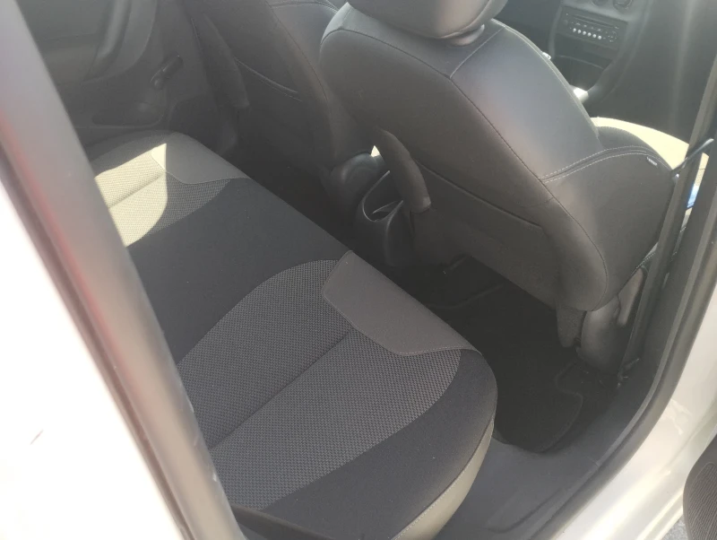 Citroen C3 1.2 82k, снимка 15 - Автомобили и джипове - 52809058