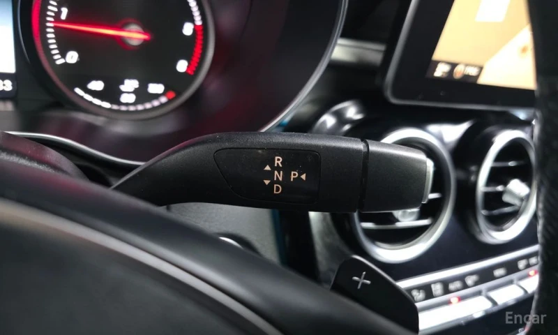 Mercedes-Benz C 220, снимка 9 - Автомобили и джипове - 53052397