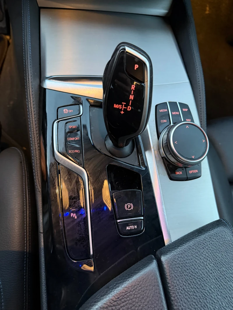 BMW 530 Mild Hybrid 4x4 M packet, снимка 13 - Автомобили и джипове - 53202343