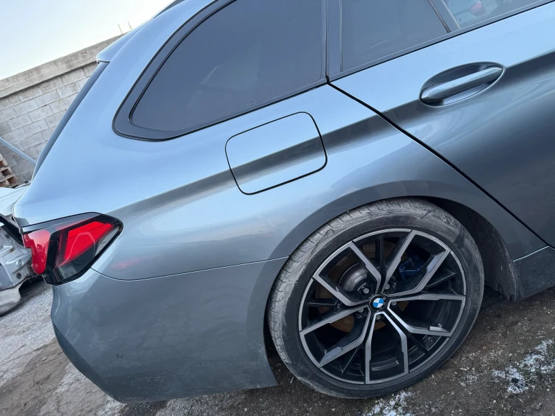 BMW 530 Mild Hybrid 4x4 M packet, снимка 5 - Автомобили и джипове - 53202343