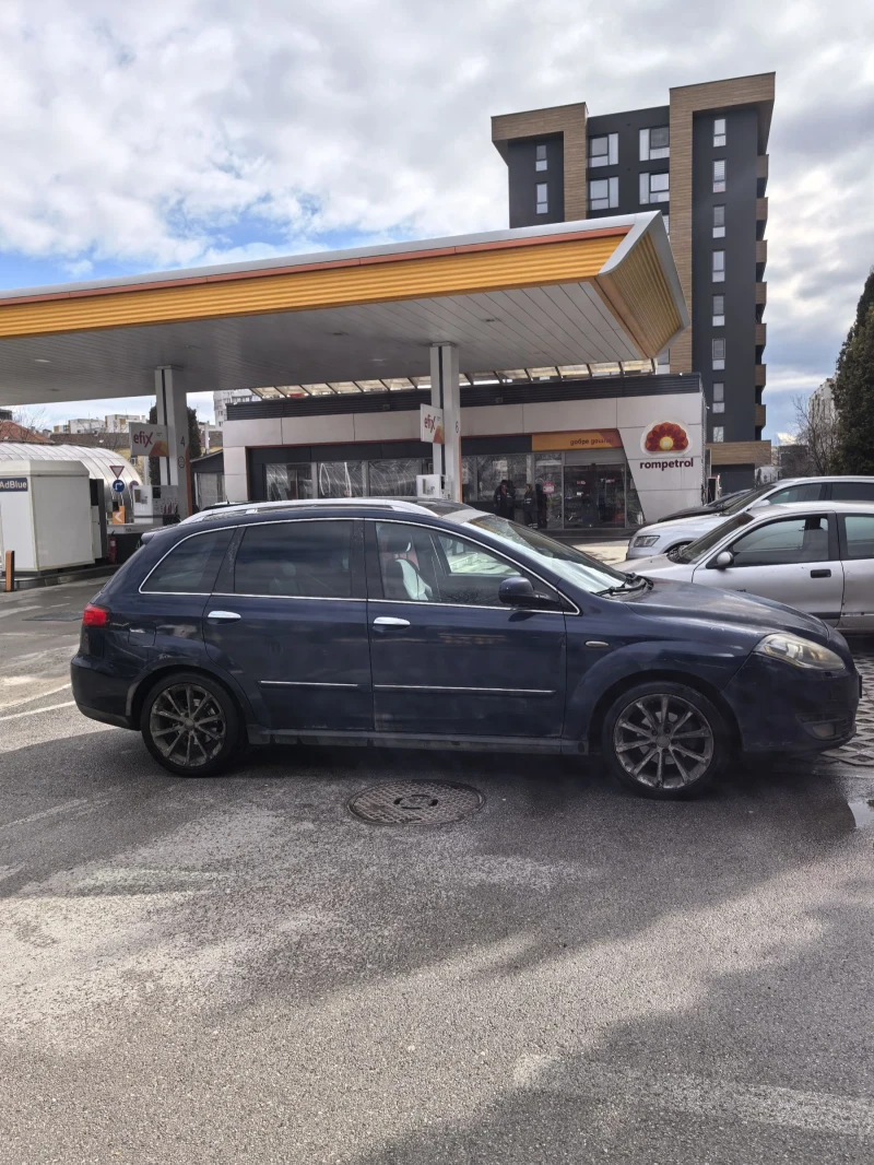 Fiat Croma 1.9jtd, снимка 3 - Автомобили и джипове - 53400854