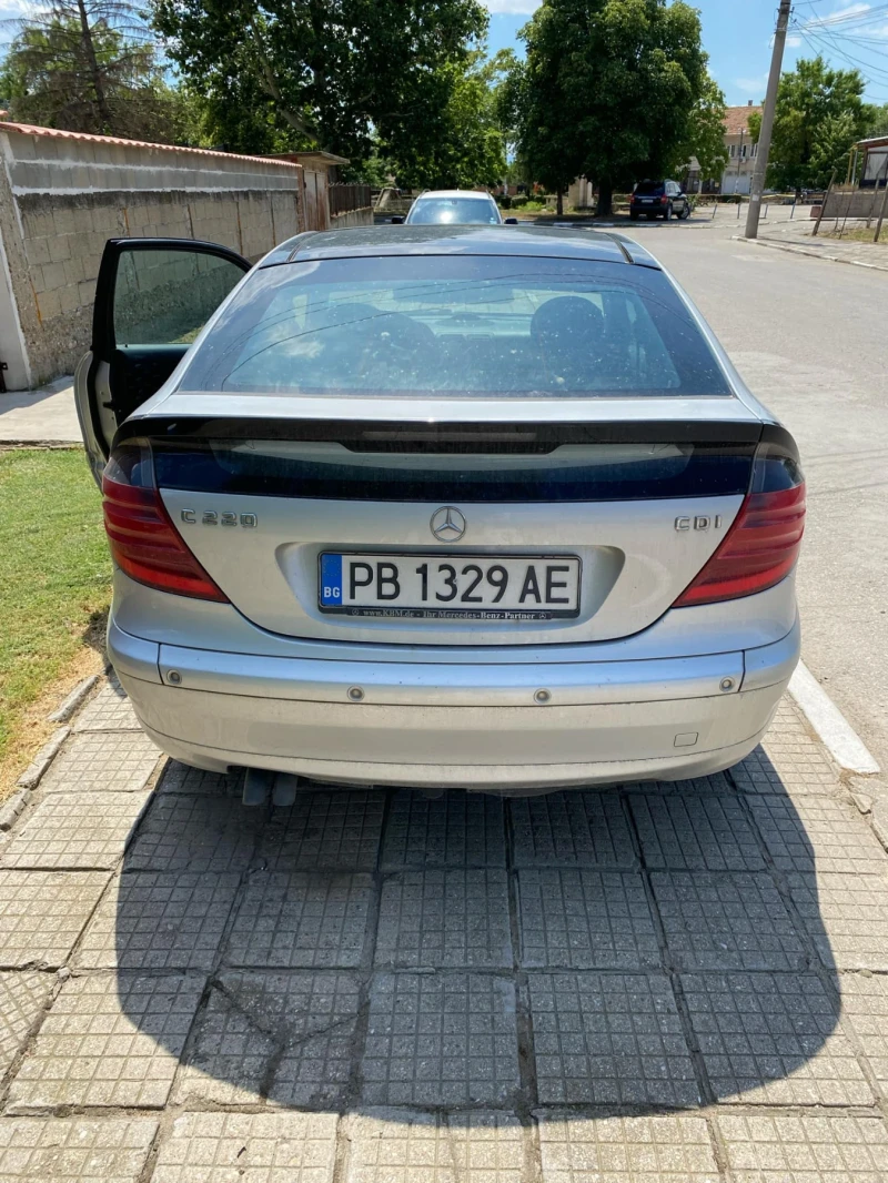 Mercedes-Benz C 220, снимка 3 - Автомобили и джипове - 53432583