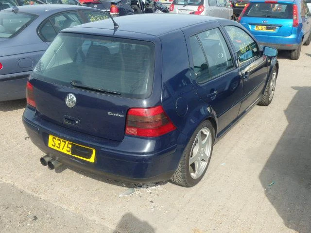 VW Golf 1.8T, 1.4i, 1.6i, снимка 3 - Автомобили и джипове - 11375020