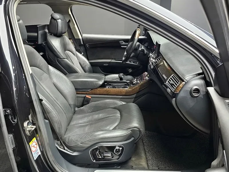 Audi A8 3.0 TDI Quattro, снимка 11 - Автомобили и джипове - 54564915