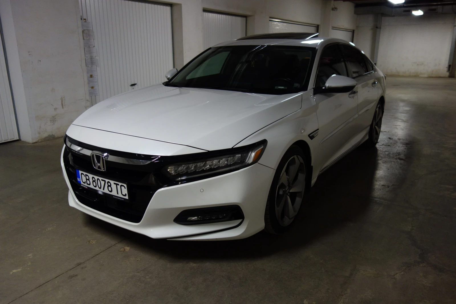 Honda Accord 2.0T Touring - изображение 2