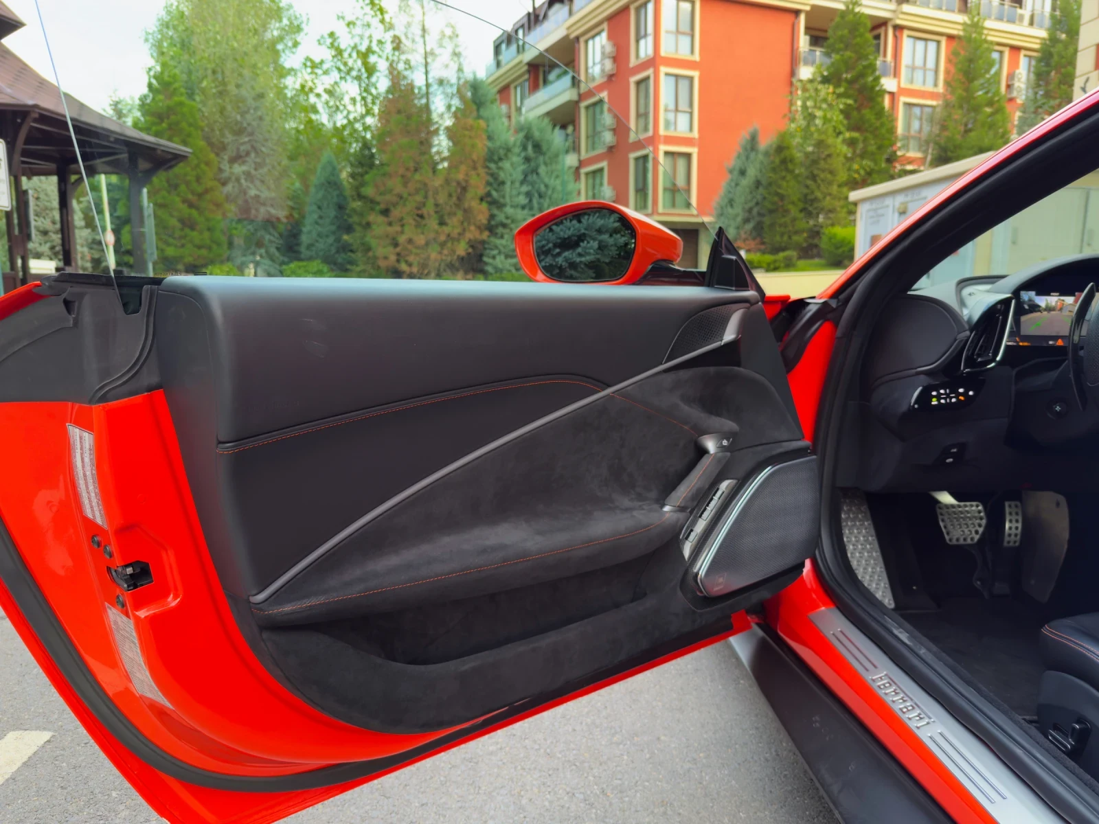 Ferrari Roma * ROSSO CORSA* F1 DCT* 3.9V8* ЛИЗИНГ - изображение 9