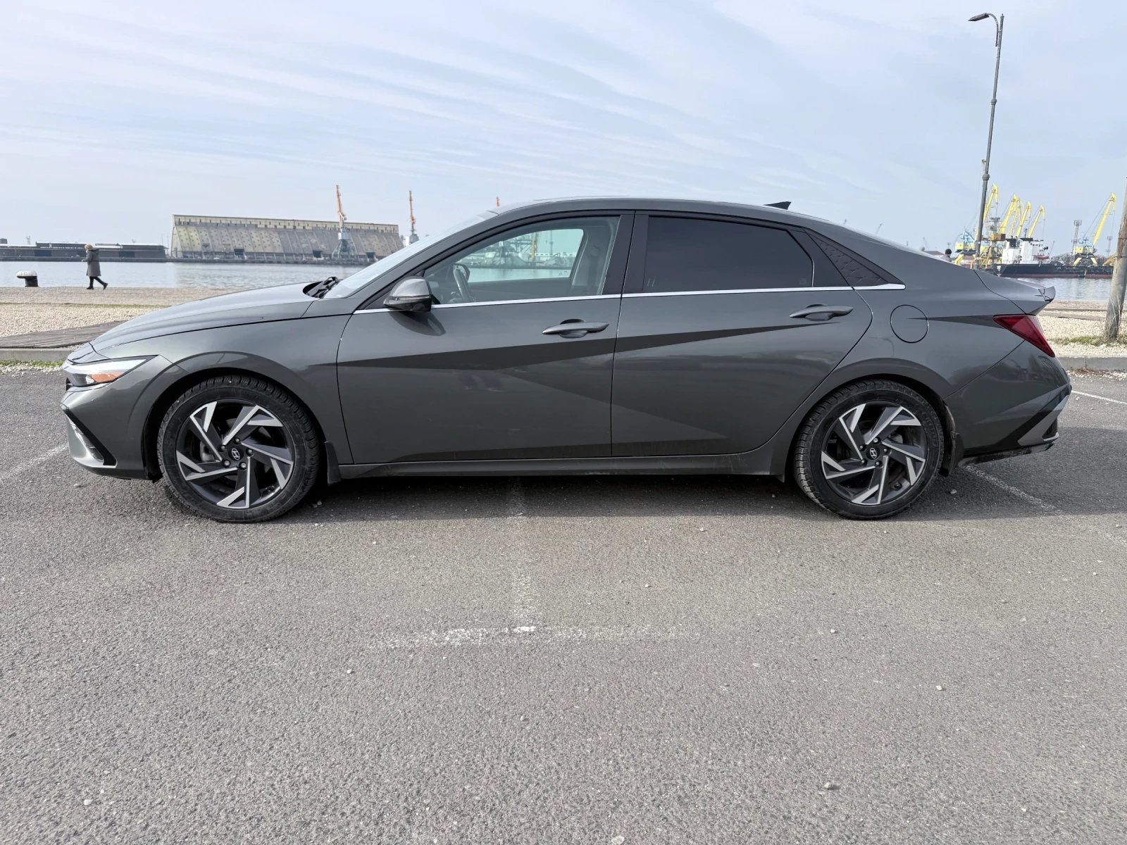 Hyundai Elantra 1.6 Hybrid Luxury , снимка 3 - Автомобили и джипове - 53728265