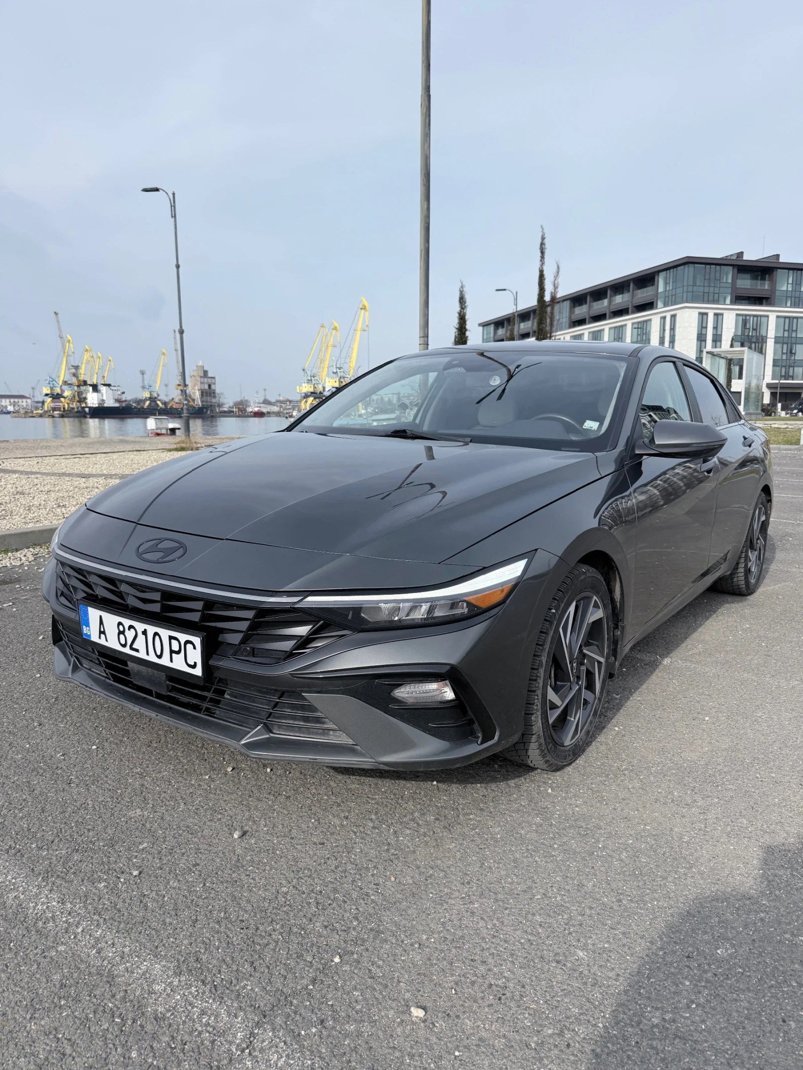 Hyundai Elantra 1.6 Hybrid Luxury 