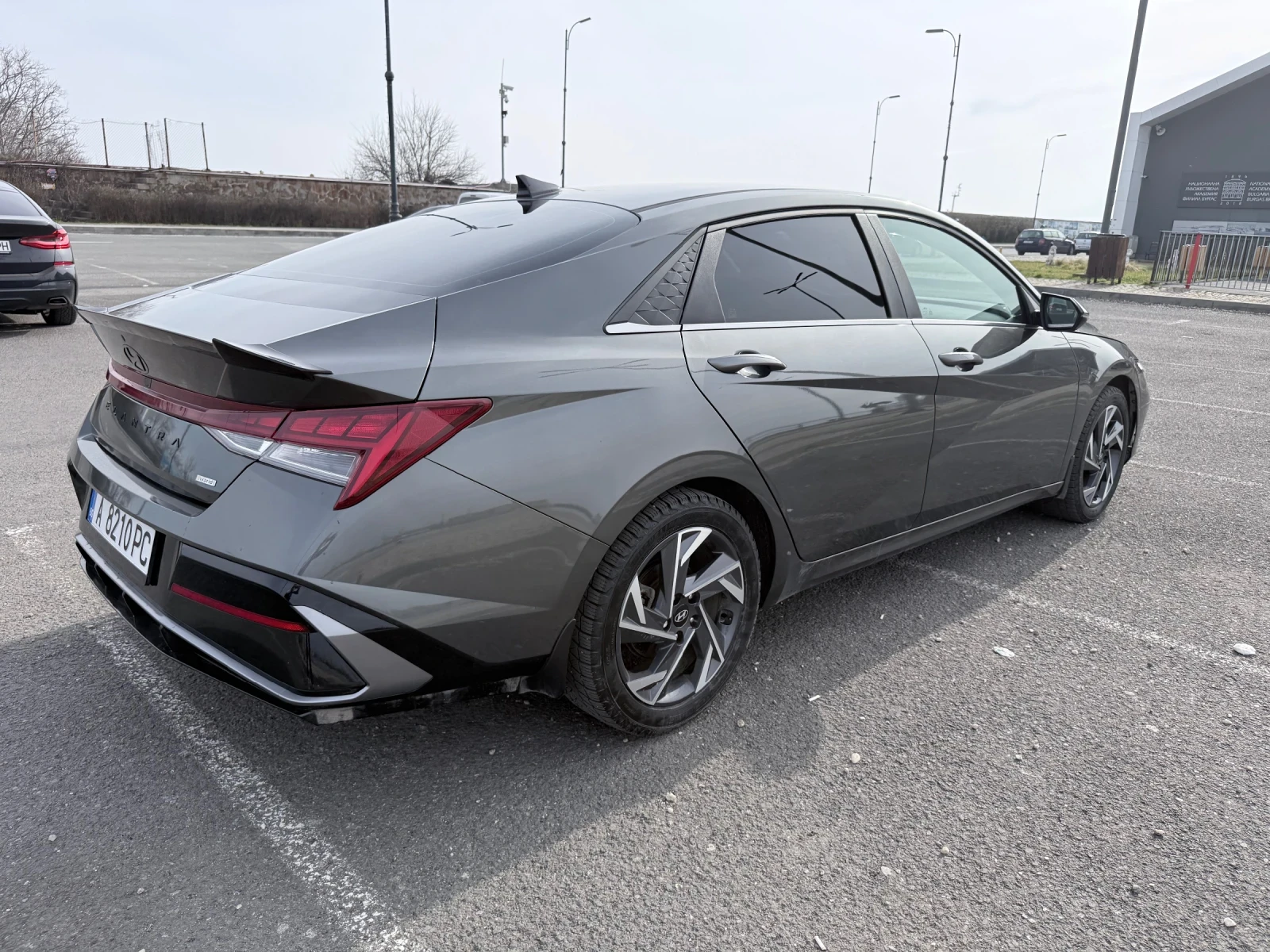 Hyundai Elantra 1.6 Hybrid Luxury , снимка 6 - Автомобили и джипове - 53728265