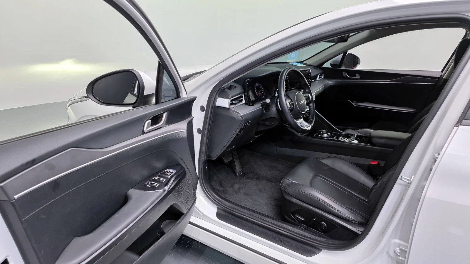 Kia K5 2.0LPI Trendy autogeorge.com | Mobile.bg � ����������� 10