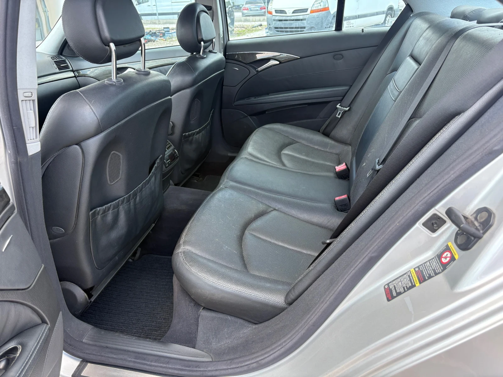 Mercedes-Benz E 320 Е 320 CDI, снимка 9 - Автомобили и джипове - 54662724