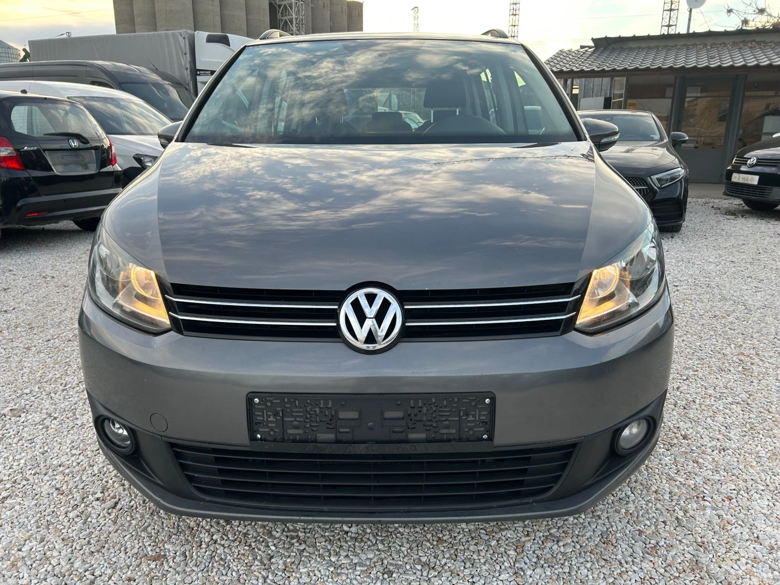 VW Touran, снимка 3 - Автомобили и джипове - 54780795