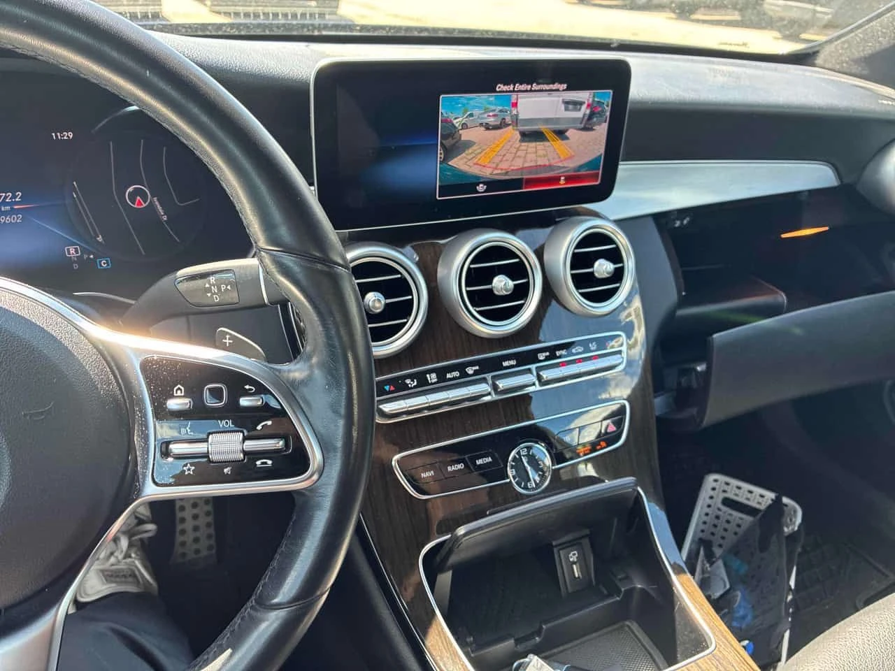 Mercedes-Benz C 300 * ОТ ГЛАВНО ПРЕДСТАВИТЕЛСТВО НА MERCEDES-BENZ, снимка 9 - Автомобили и джипове - 54975371