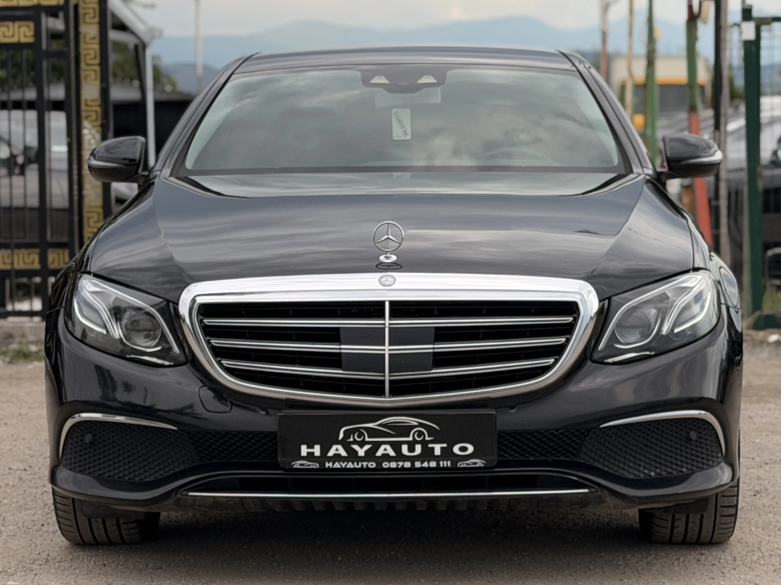 Mercedes-Benz E 350 d= Luxury= Distrnic= Keyless= HUD= 360* Камера= , снимка 2 - Автомобили и джипове - 55014966