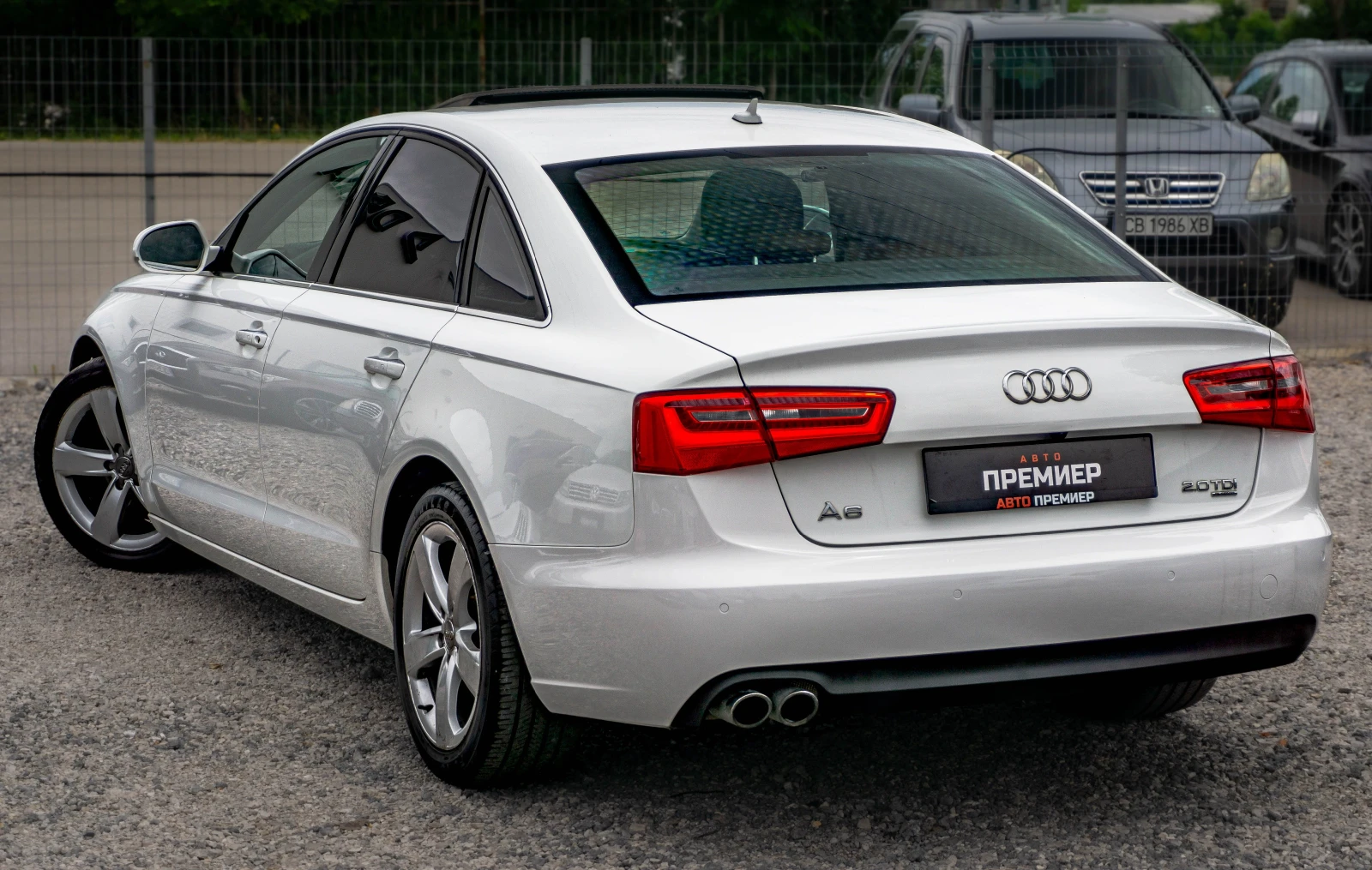 Audi A6 2.0 TDI Quattro-Реални КМ!, снимка 6 - Автомобили и джипове - 55134292