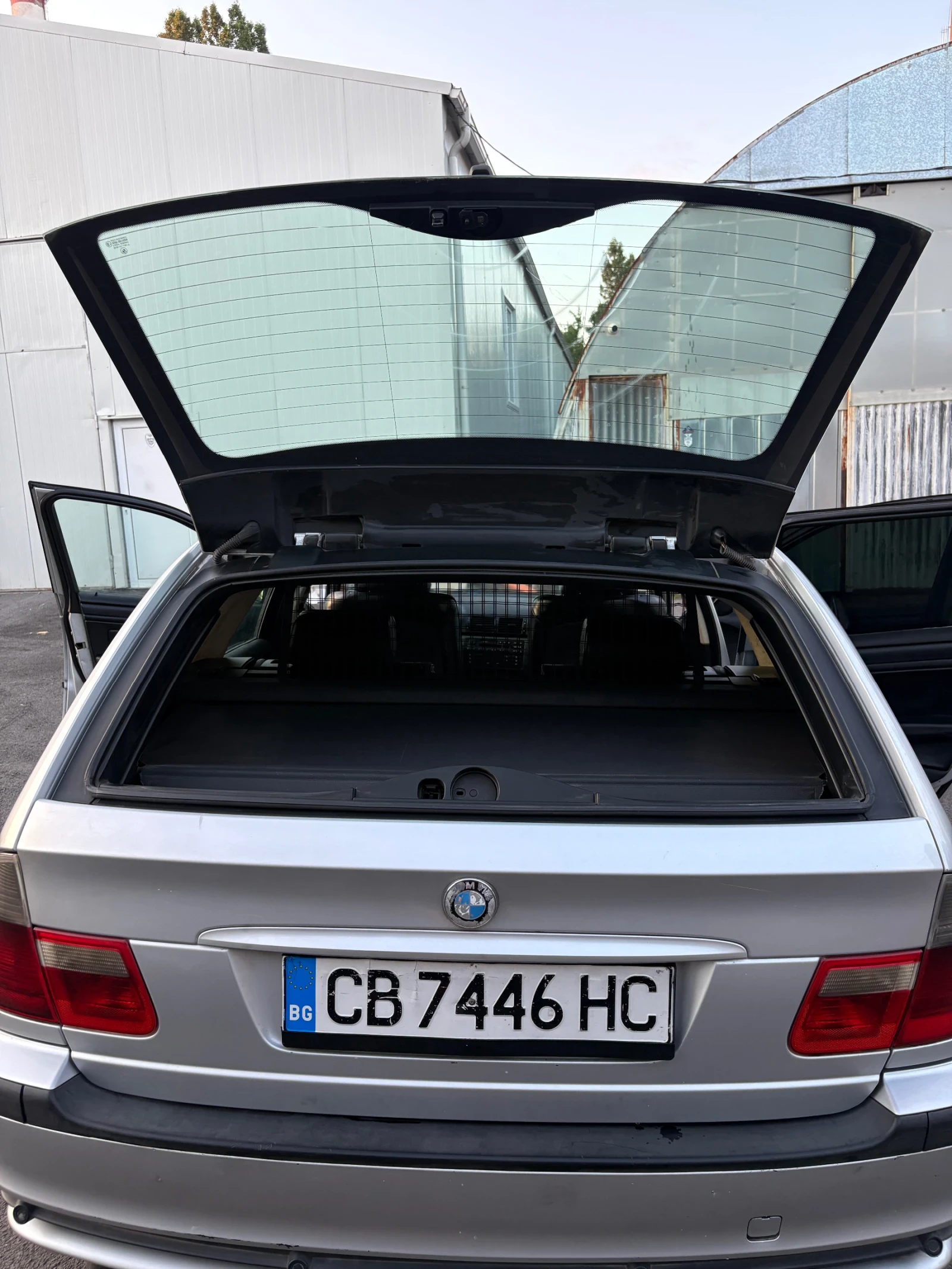 BMW 320, снимка 11 - Автомобили и джипове - 55193273