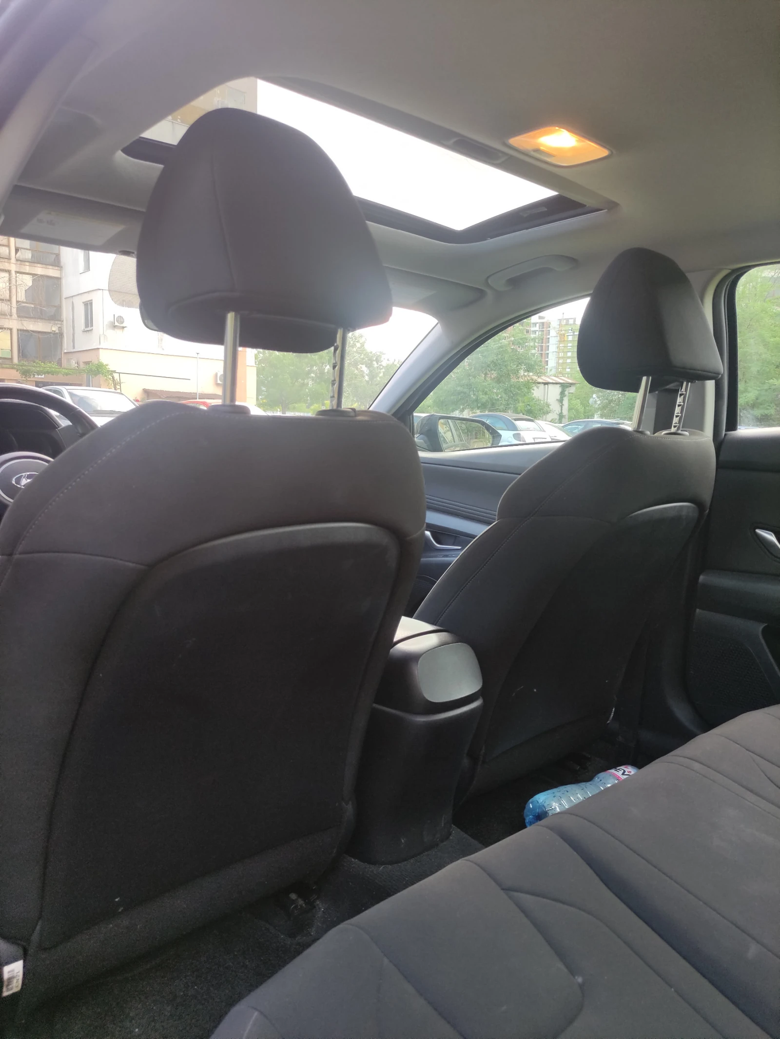 Hyundai Elantra, снимка 10 - Автомобили и джипове - 55544102