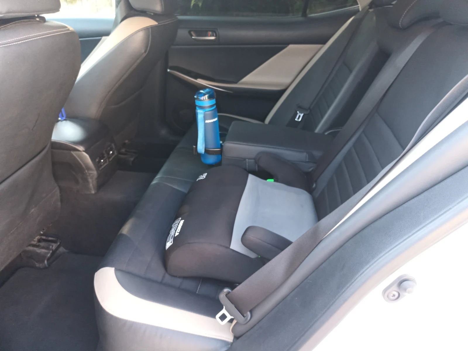 Lexus IS 300 Luxury Sport Line 2020�.| ����� ����. ������� | Mobile.bg � ����������� 12