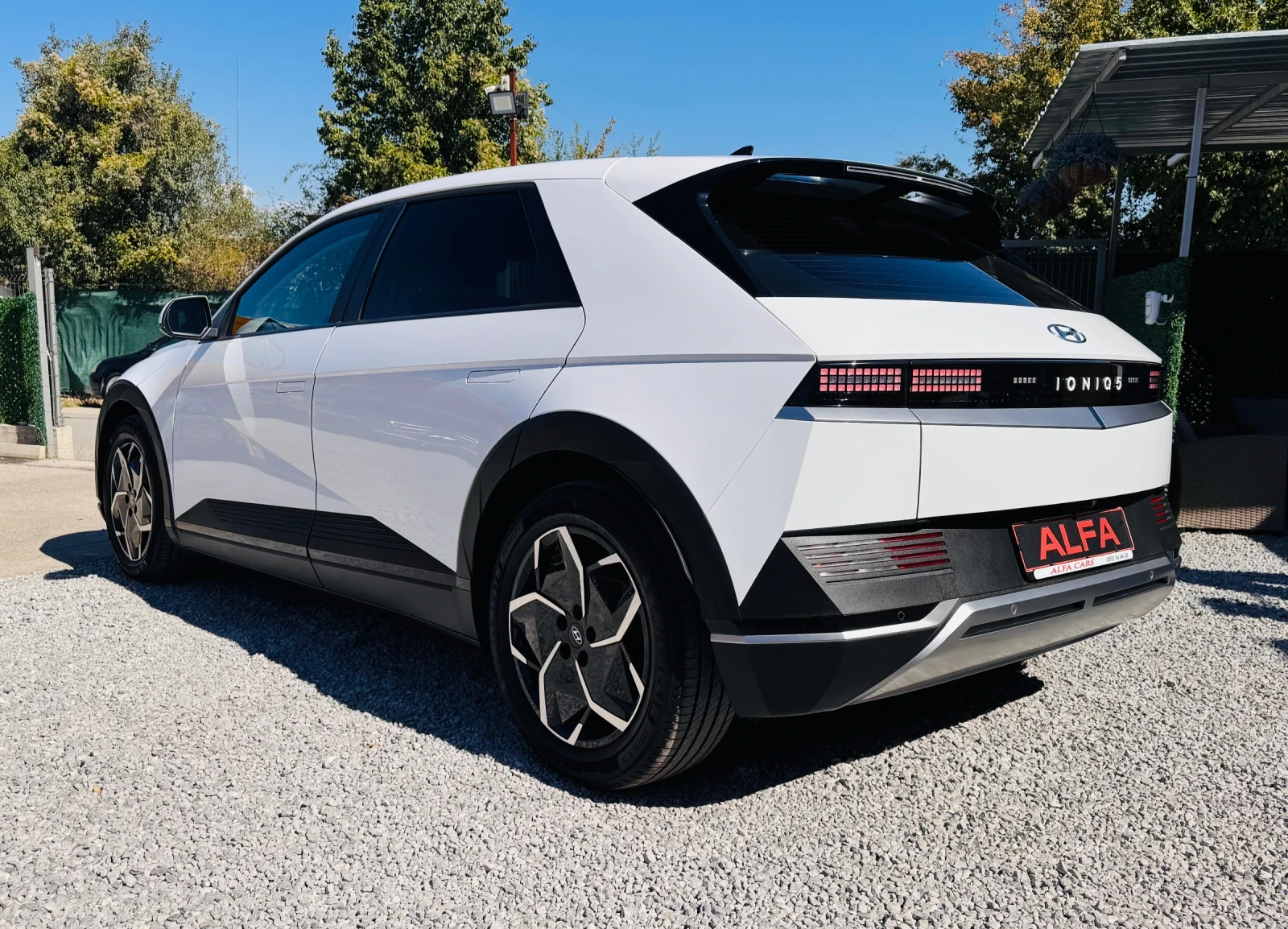 Hyundai Ioniq 5 SOH:100%///НАПЪЛНО ОБСЛУЖЕНА/ТОП СЪСТОЯНИЕ/НОВА///, снимка 6 - Автомобили и джипове - 56071396