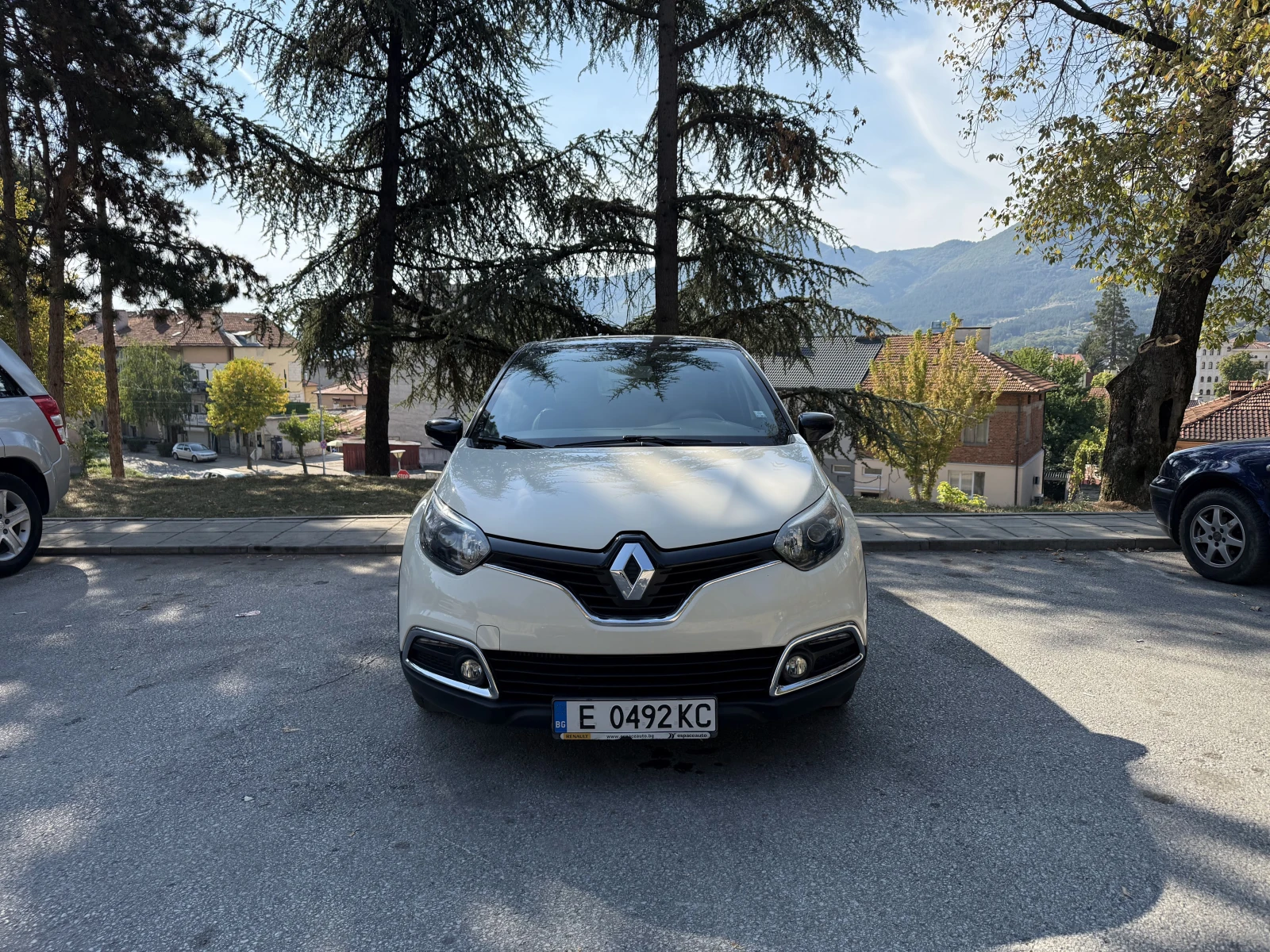 Renault Captur, снимка 5 - Автомобили и джипове - 56151505