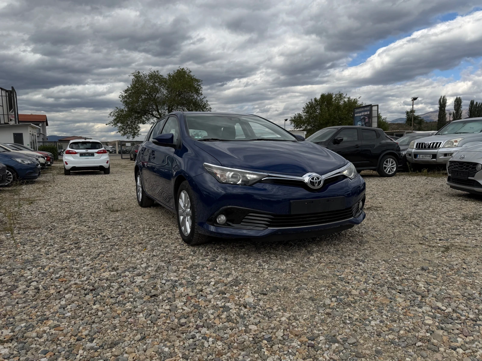 Toyota Auris 1, 2 Dynamic/AUTOMATIC/EURO6, снимка 3 - Автомобили и джипове - 56181107