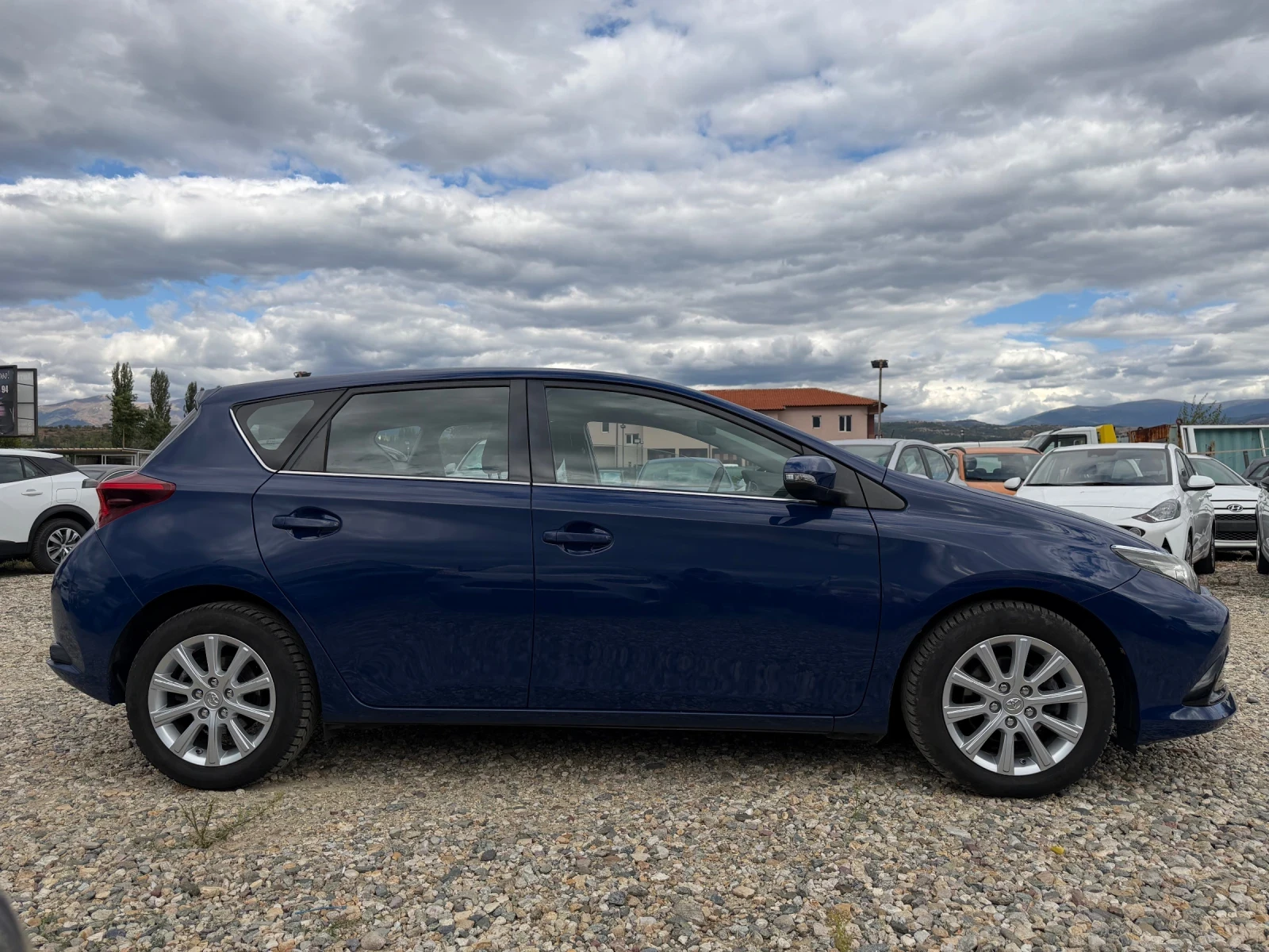 Toyota Auris 1, 2 Dynamic/AUTOMATIC/EURO6, снимка 4 - Автомобили и джипове - 56181107