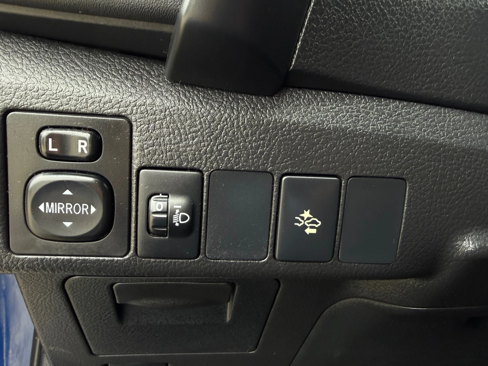 Toyota Auris 1, 2 Dynamic/AUTOMATIC/EURO6, снимка 9 - Автомобили и джипове - 56181107