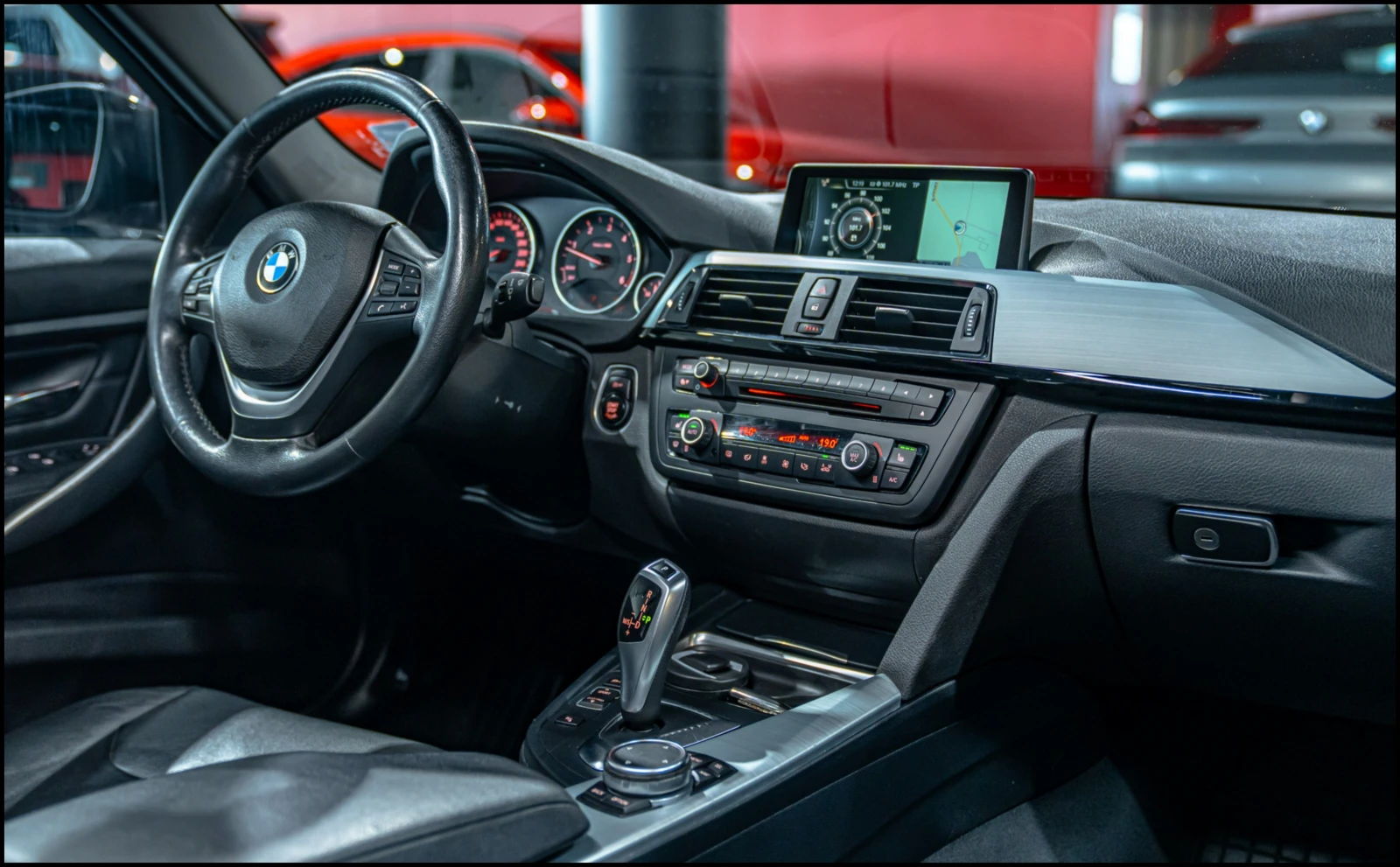 BMW 320 d* xDrive* Head up* Панорама, снимка 10 - Автомобили и джипове - 56213375