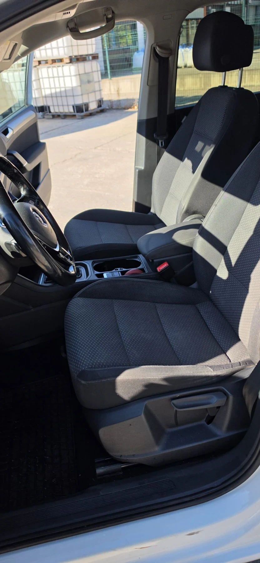 VW Touran VW Touran 2.0 TDI 150 �.�. DSG 7 �����   03.2017 � | Mobile.bg � ����������� 14