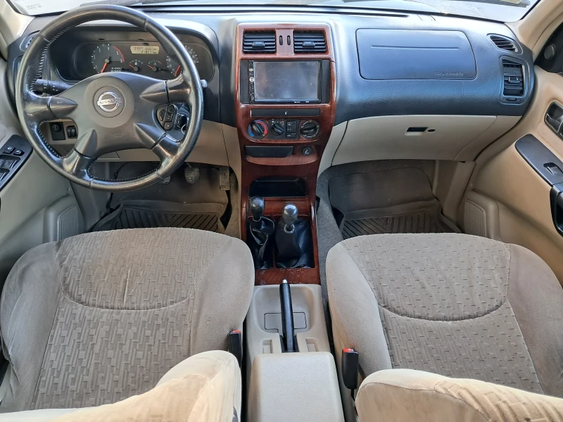 Nissan Terrano, снимка 4 - Автомобили и джипове - 47853201