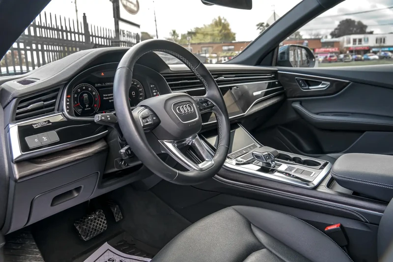 Audi Q8 S-LINE, PANORAMA, DISTRONIC, OБДУХ, BOSE, 360* , снимка 10 - Автомобили и джипове - 52493900