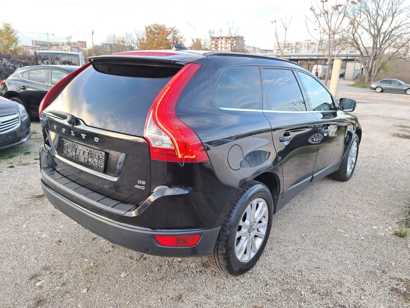 Volvo XC60 2.4 D5 4x4, снимка 4 - Автомобили и джипове - 52543963