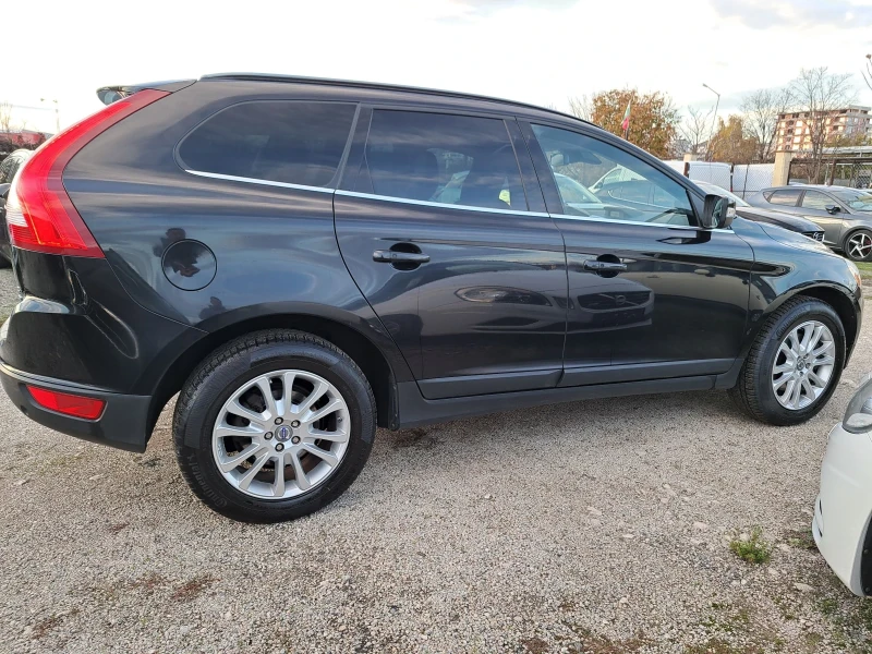 Volvo XC60 2.4 D5 4x4, снимка 3 - Автомобили и джипове - 52543963