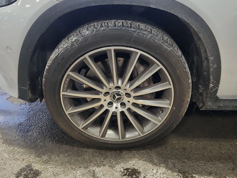 Mercedes-Benz GLC 300 CARFAX АВТО КРЕДИТ , снимка 13 - Автомобили и джипове - 52726731