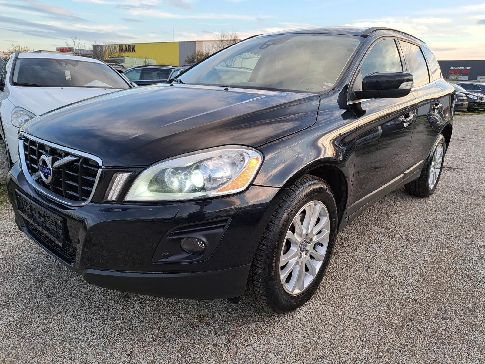 Volvo XC60 2.4 D5 4x4, снимка 1