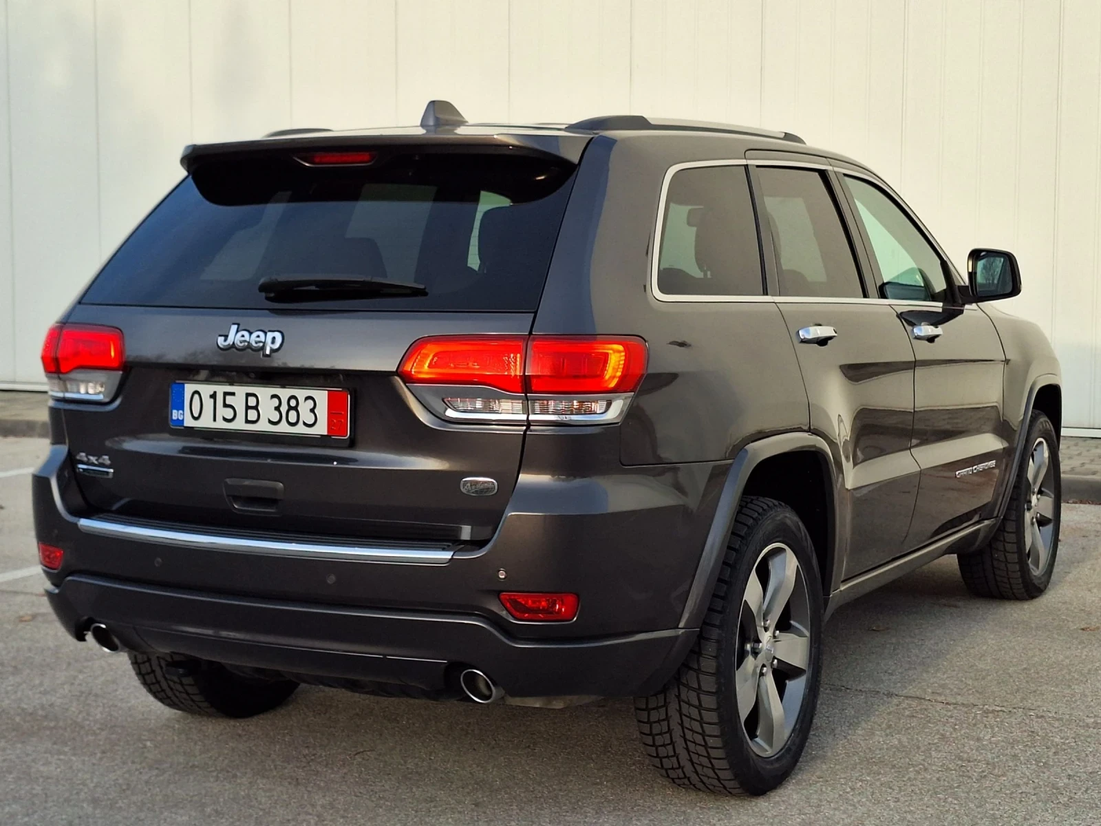 Jeep Grand cherokee 3.0 CRD * OVERLAND * FACELIFT* СЕРВИЗНА ИСТОРИЯ  - изображение 4