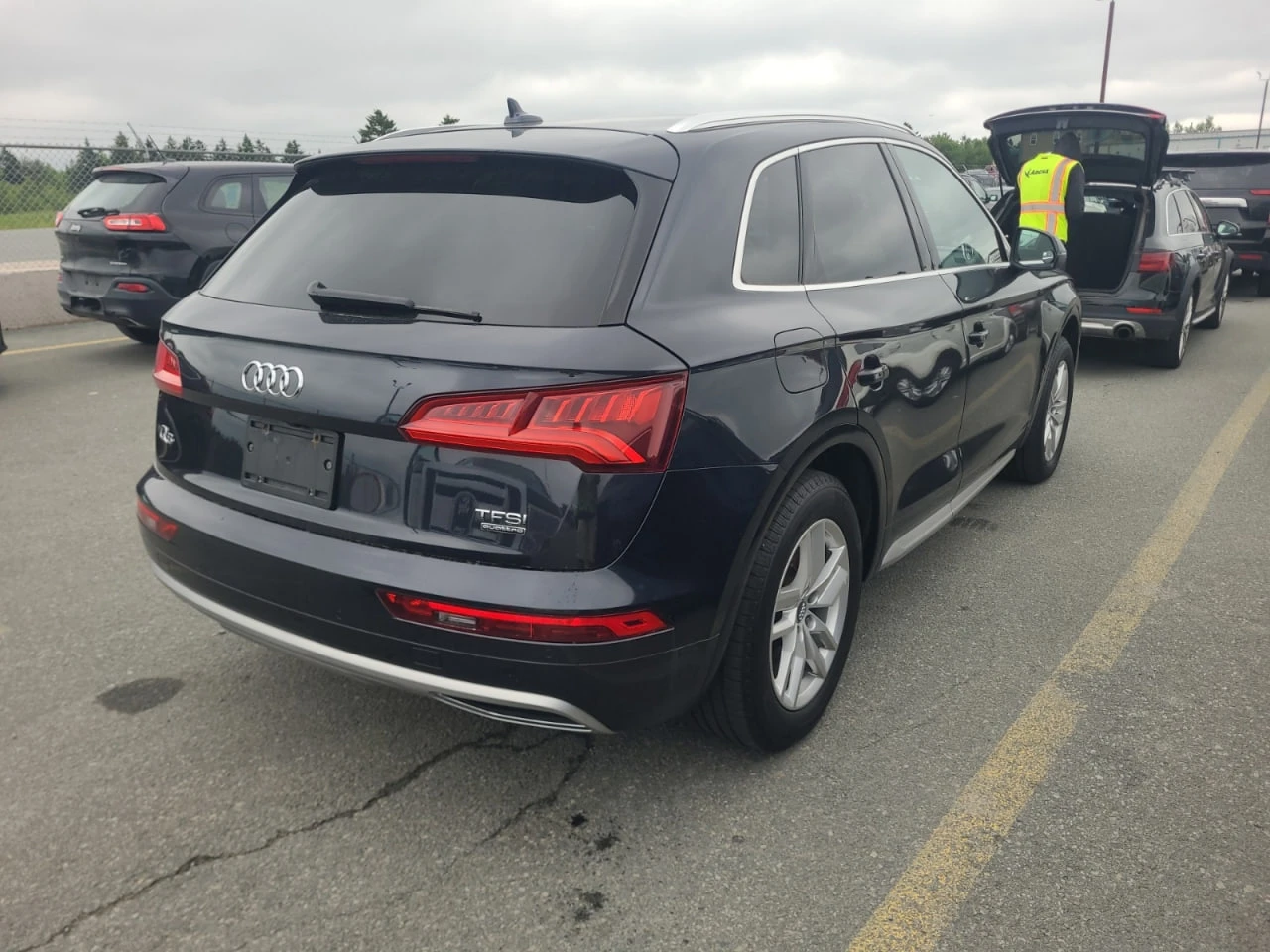 Audi Q5 * CARFAX * АВТО КРЕДИТ * ЦЕНА ДО БГ! - изображение 3