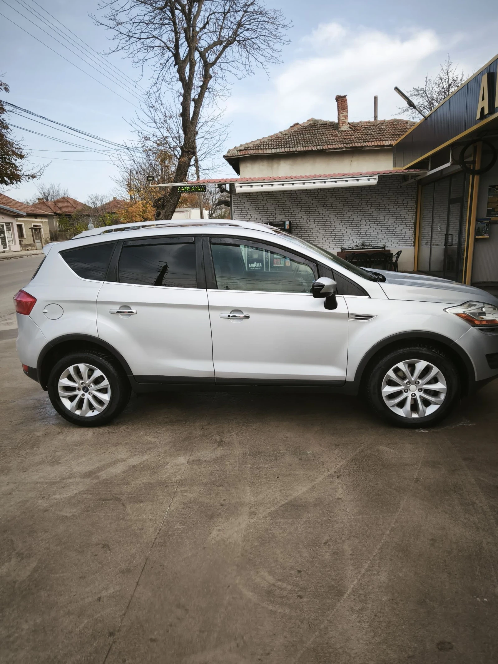 Ford Kuga  - изображение 2
