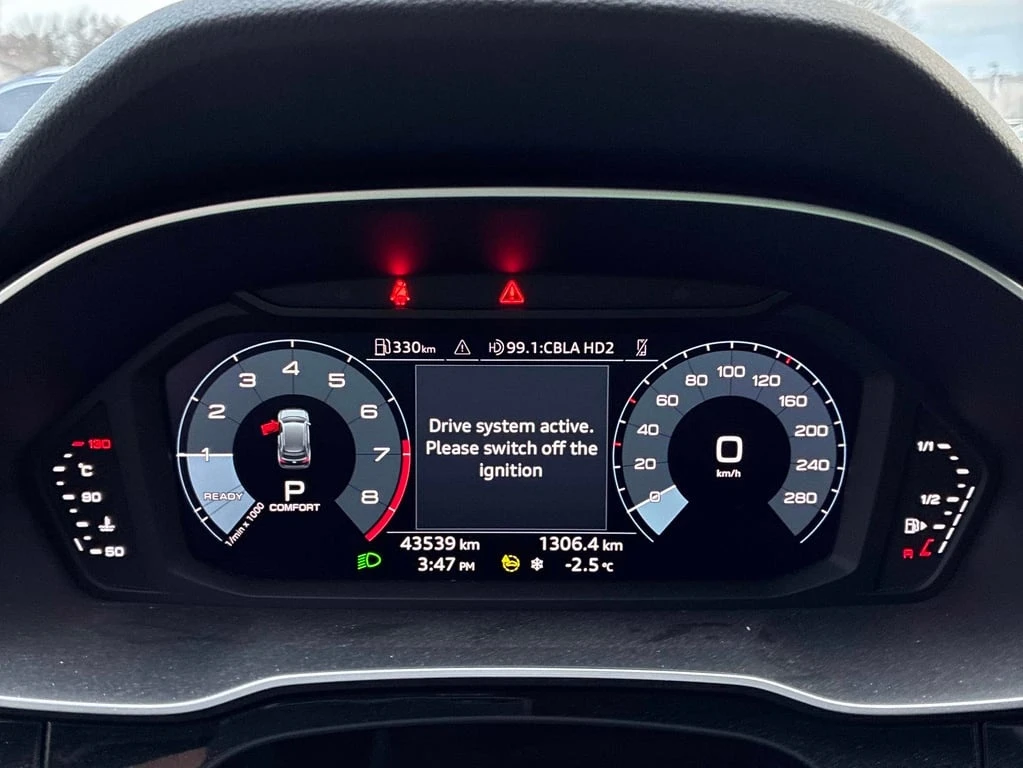 Audi Q3 * 45 TFSI quattro * CARFAX * ЦЕНА ДО БГ - изображение 9