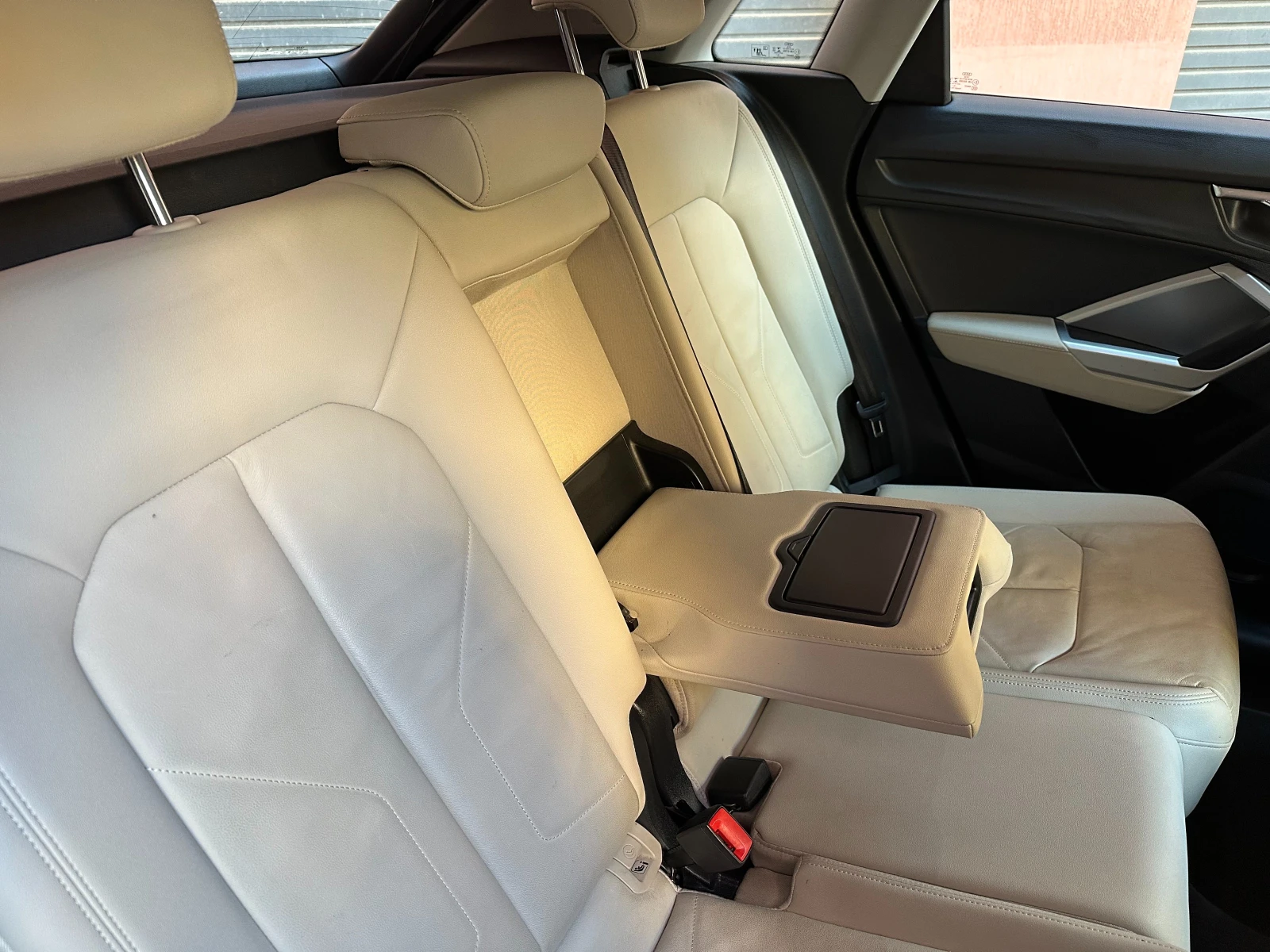 Audi Q3 1.5 TFSI, Първи собственик, отлично състояние - изображение 8