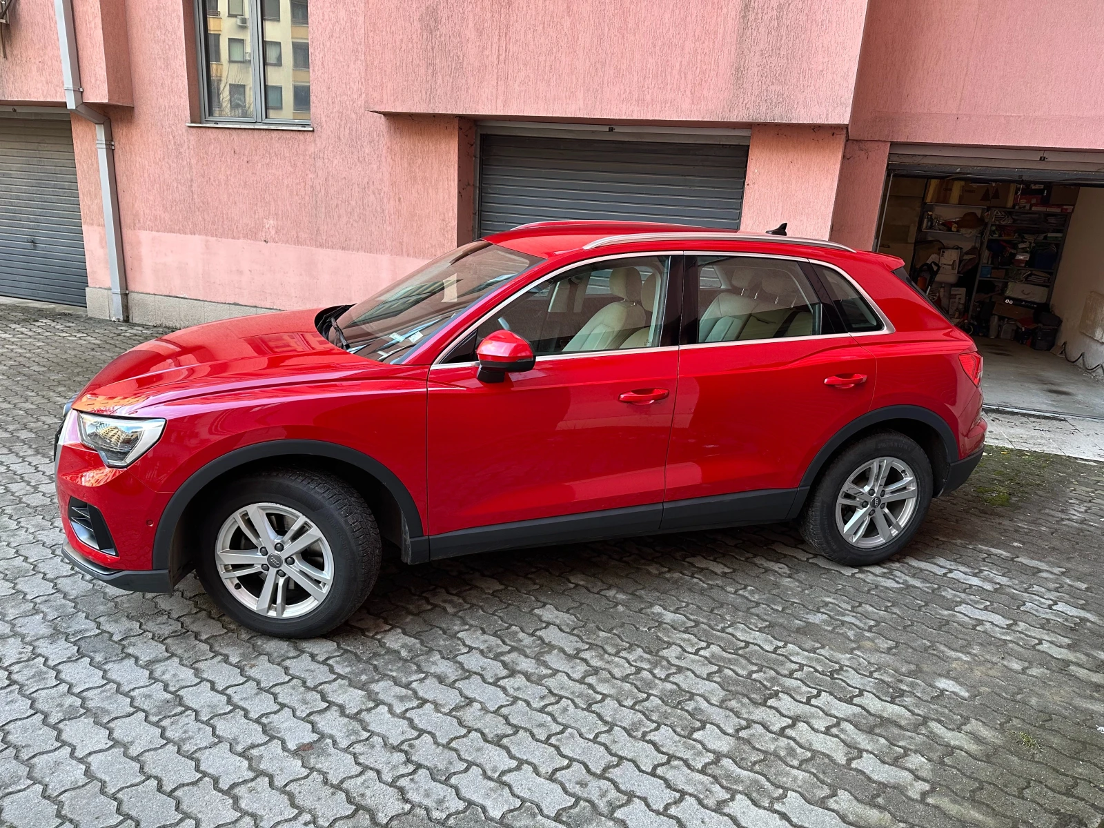 Audi Q3 1.5 TFSI, Първи собственик, отлично състояние - изображение 3