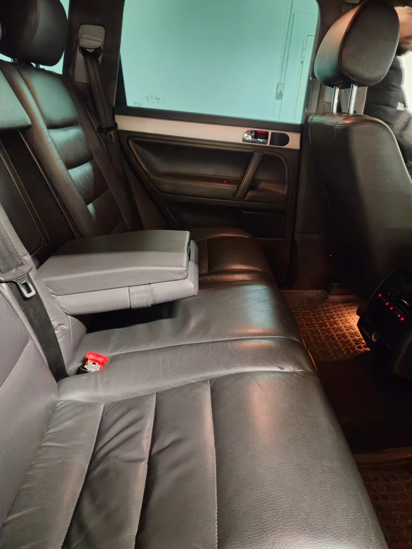 VW Touareg, снимка 5 - Автомобили и джипове - 53907301