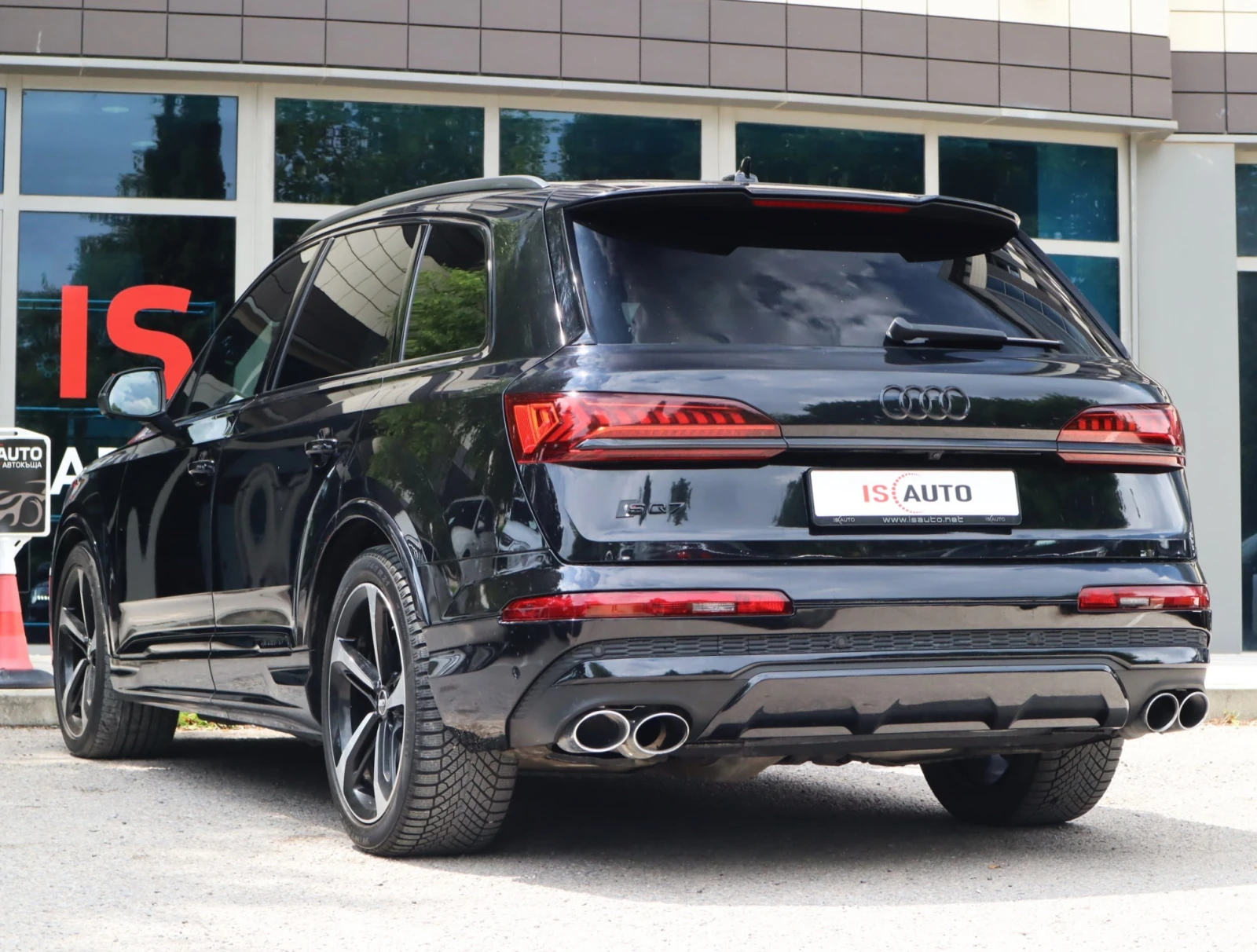 Audi SQ7 4.0TDI Quattro/Bose/Камера 360/Подгрев/Distronic/, снимка 4 - Автомобили и джипове - 54063649