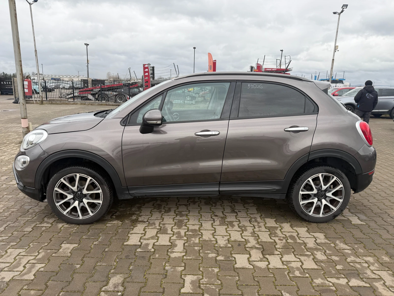 Fiat 500X 2.0MJET Cross Plus 4X4 AVTOMAT/KOJA/NAVI EURO 6, снимка 9 - Автомобили и джипове - 54067851