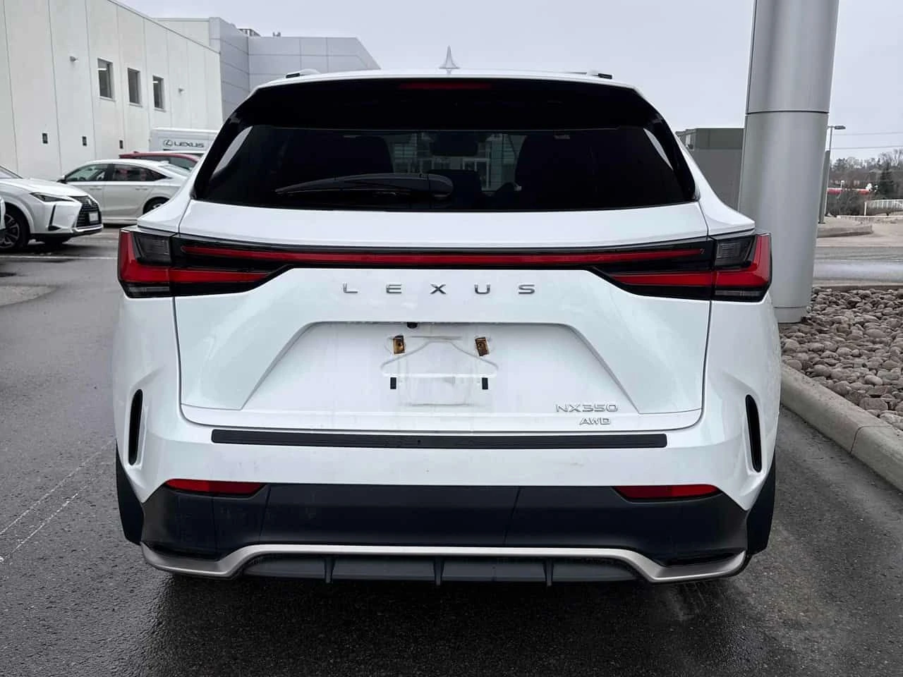 Lexus NX * 350 * F-sport* DISTRONIC* ОБДУХВАНЕ* HUD* , снимка 4 - Автомобили и джипове - 54078376