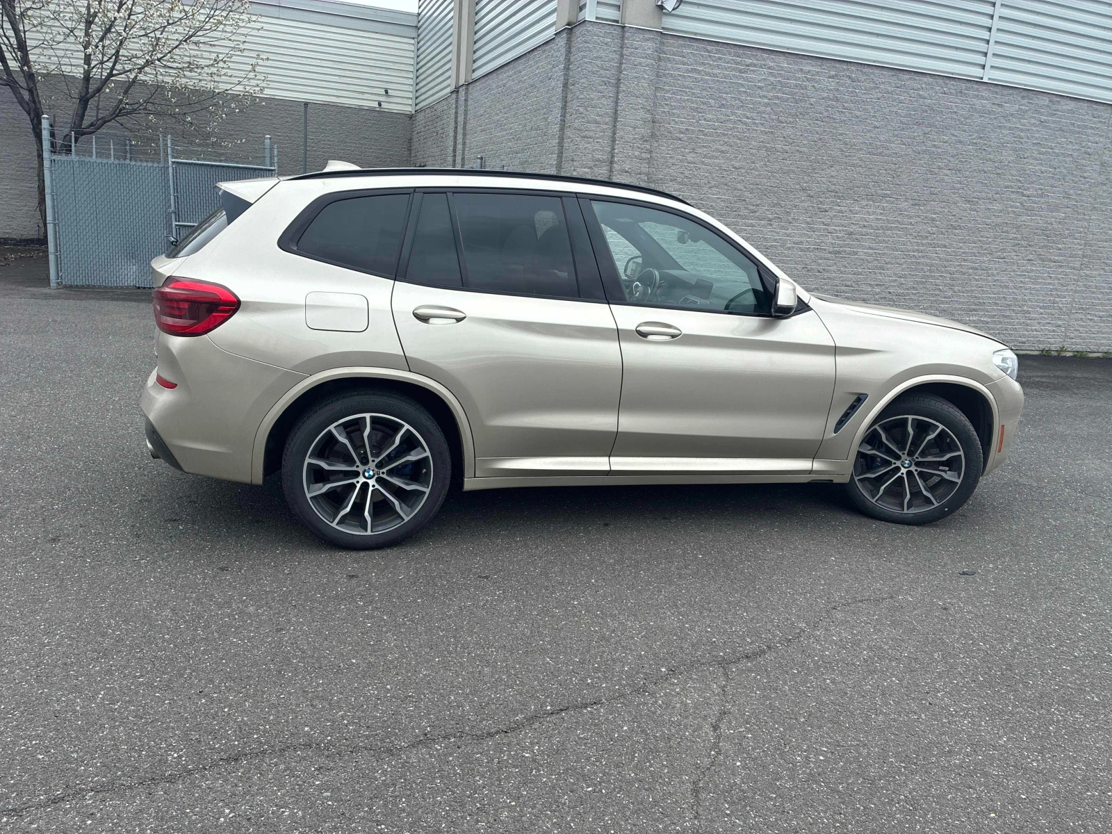 BMW X3 * * CARFAX * * АВТО КРЕДИТ * * Цена до БГ * * , снимка 3 - Автомобили и джипове - 54577572